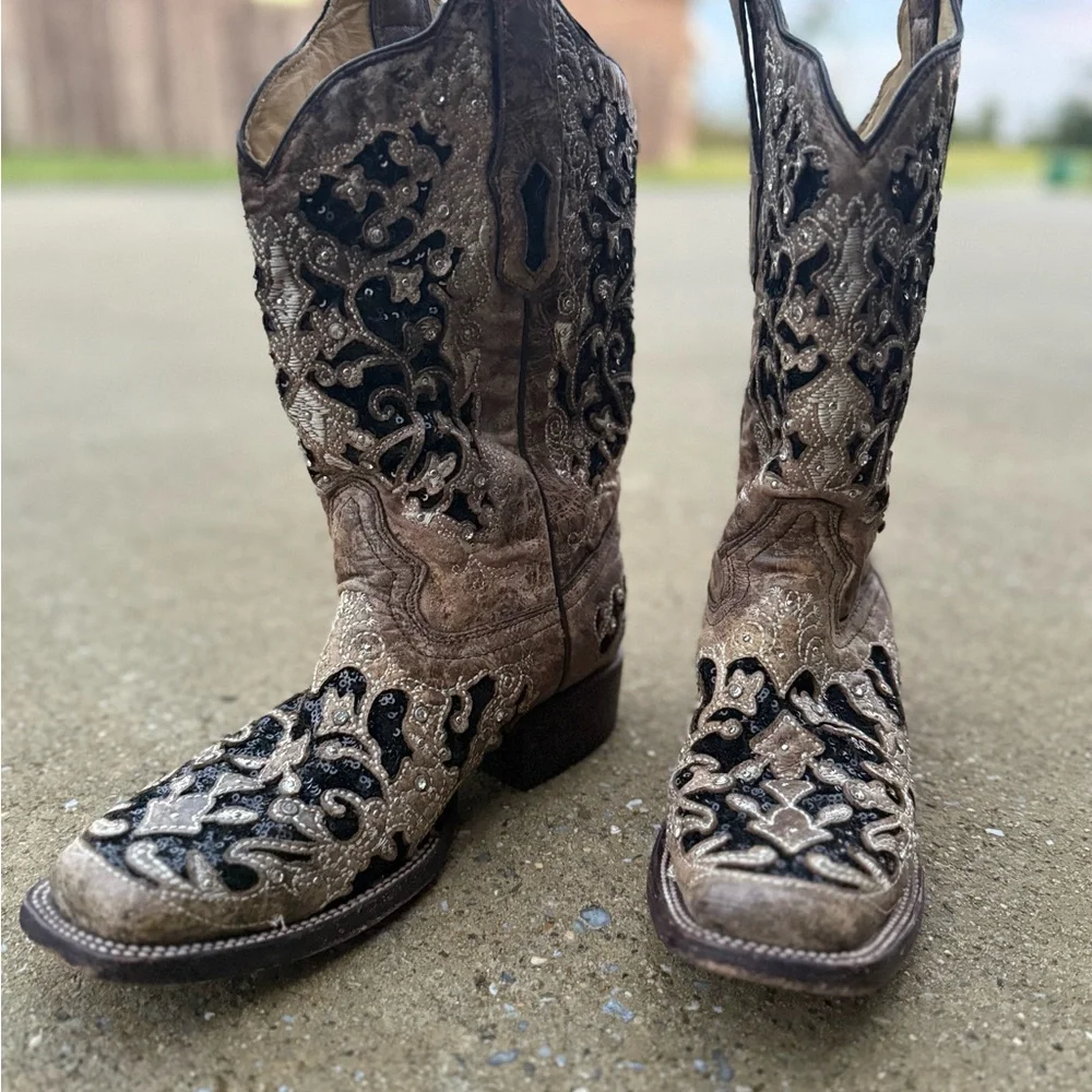 Corral Black and Tan Sequin Inlay Boots Boots - Picture 3 of 8